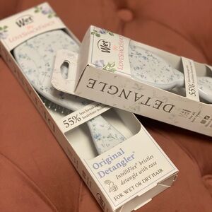 LoveShackFancy x Wet Brush Detangler set- English Ivy Blue
